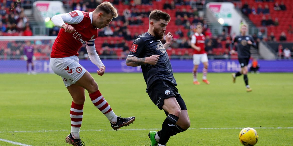 Southampton Backed To Sign £9k-A-Week Midfielder