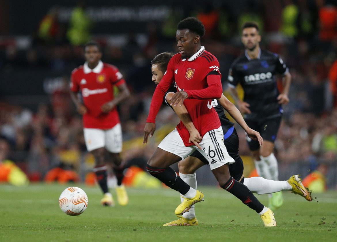 Everton could land young prodigy in Elanga