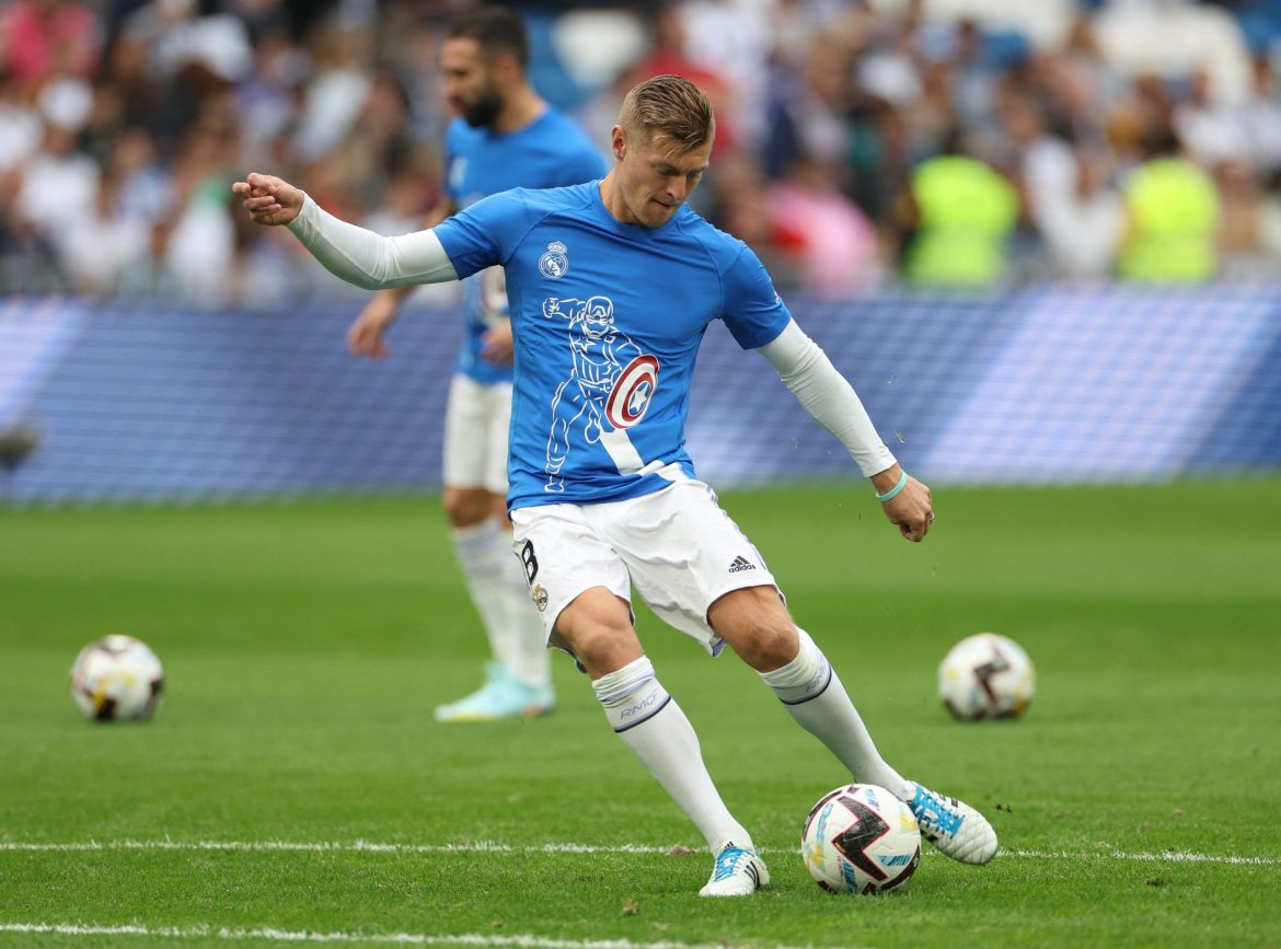 Manchester City urged to sign Toni Kroos