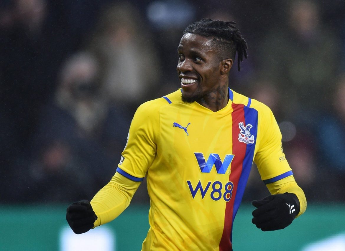 Arsenal behind Chelsea in Zaha race